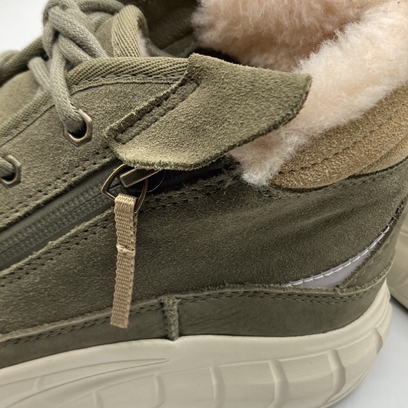 UGG Men's Wetsider Neumel Weather Sneakers - Picture 5 of 6